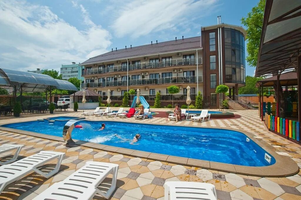 Архипо осиповка отели с бассейном и питанием. Архипо осиповка 2022 отель. Гостиница альбатрос архипо-осиповка. Альбатрос архипо-осиповка 3*. Южный ветер гостиница архипо осиповка.