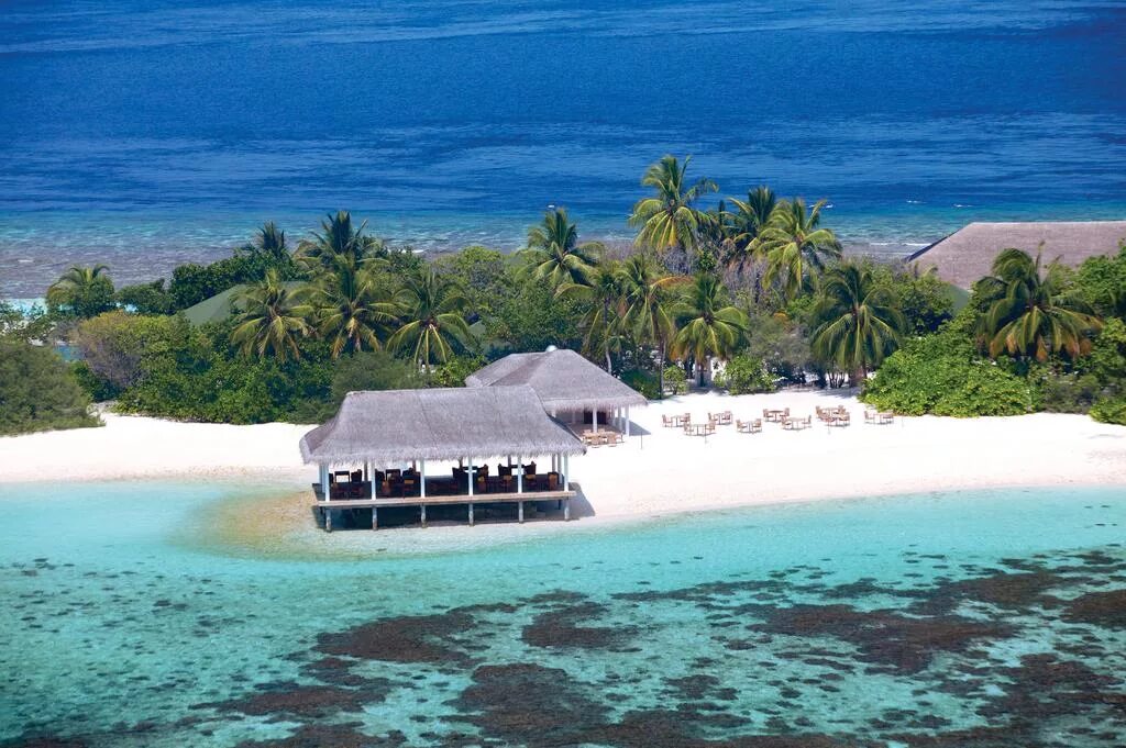 Мальдивы отели с домашним рифом. Остров хеленгели мальдивы. oblu nature helengeli maldives. oblu by atmosphere at helengeli maldives. oblu nature helengeli by sentido 4 мальдивы.