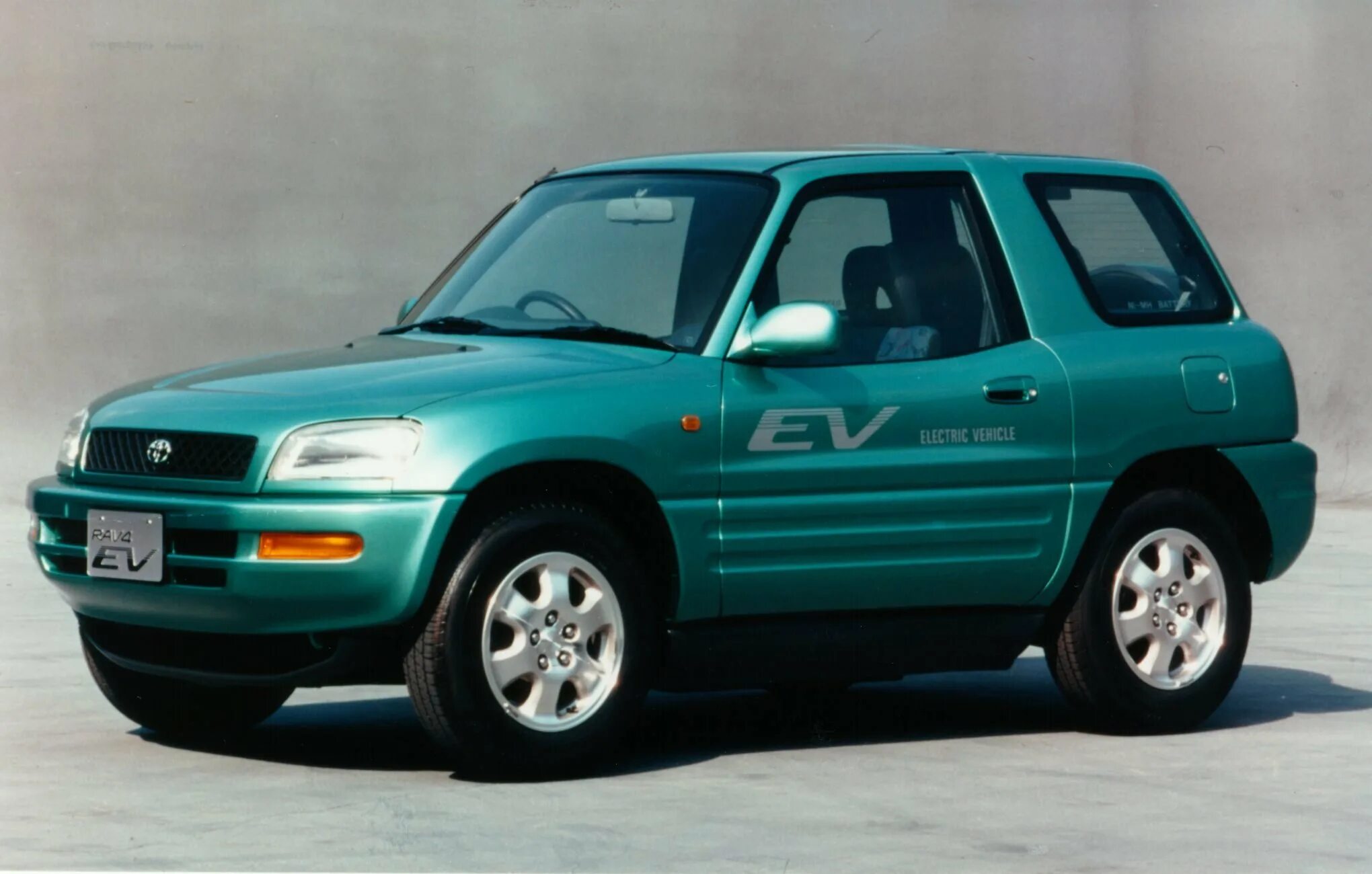 Toyota rav4 1. Toyota rav4 1 поколение. Тойота рав 4 первого поколения. Toyota rav4 1997.