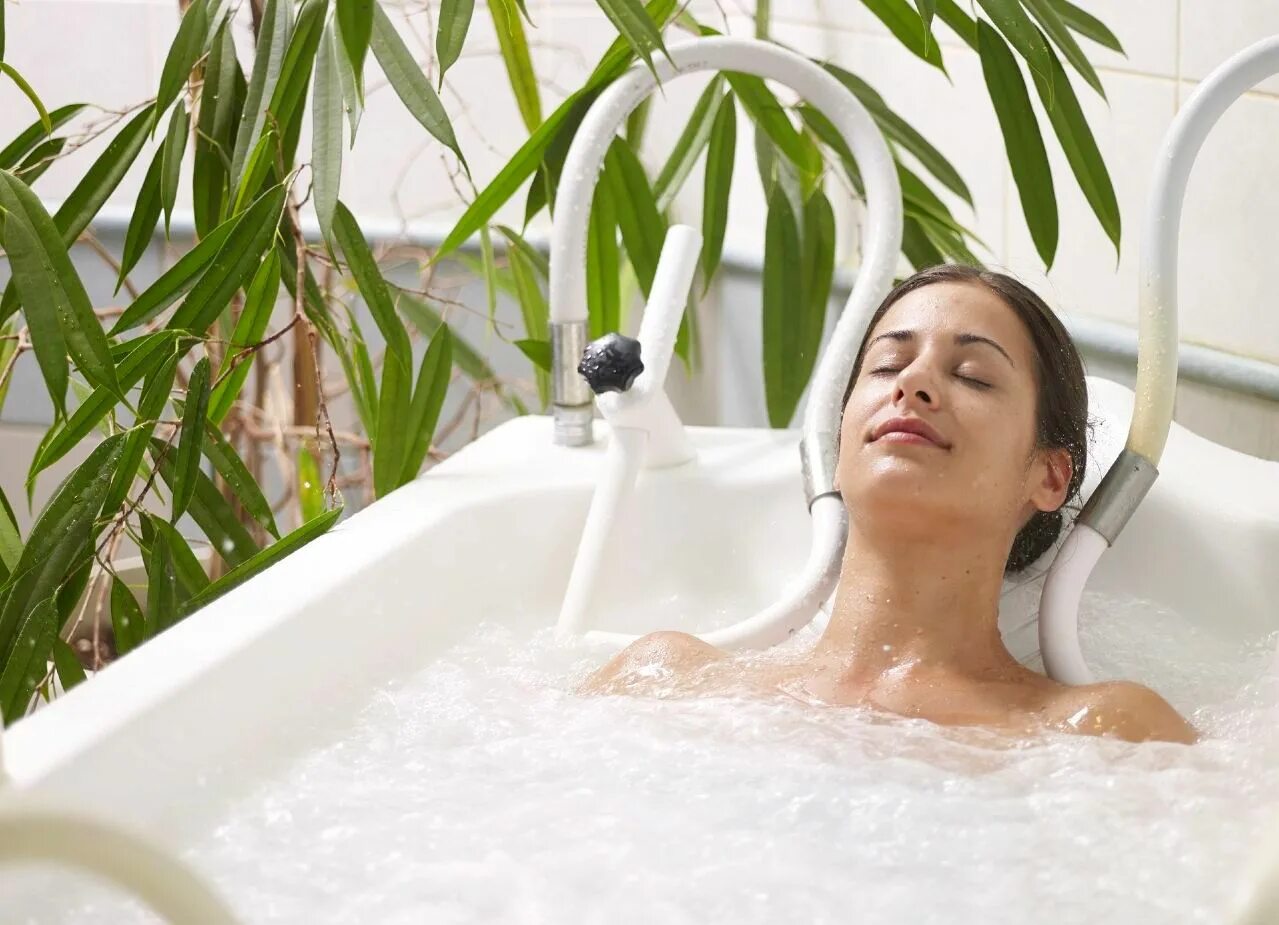 йодобромные минеральные воды. японцы пьют много воды. тёплая вода натощак. теплая вода лечит. теплая вода лечит.