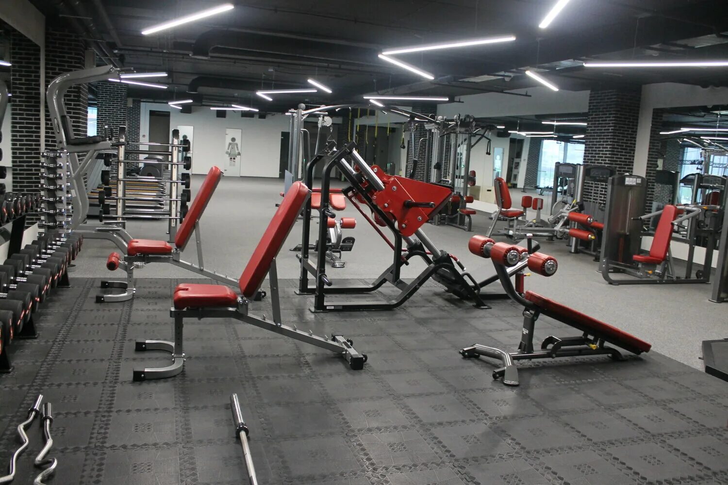 Фитнес центр планировка чертеж. Тренажерный зал нормы. Тренажерный зал нормы. Тренажерный зал нормы. Освещение фитнес зала.