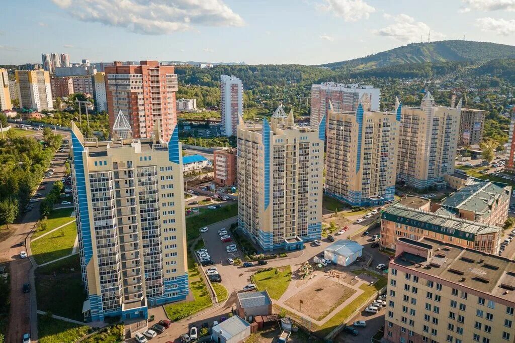 Жк радужный красноярск. Красноярск жилые районы. Лесопарковая 17д красноярск. Новостройки в красноярске в октябрьском. Новостройки в красноярске в октябрьском.