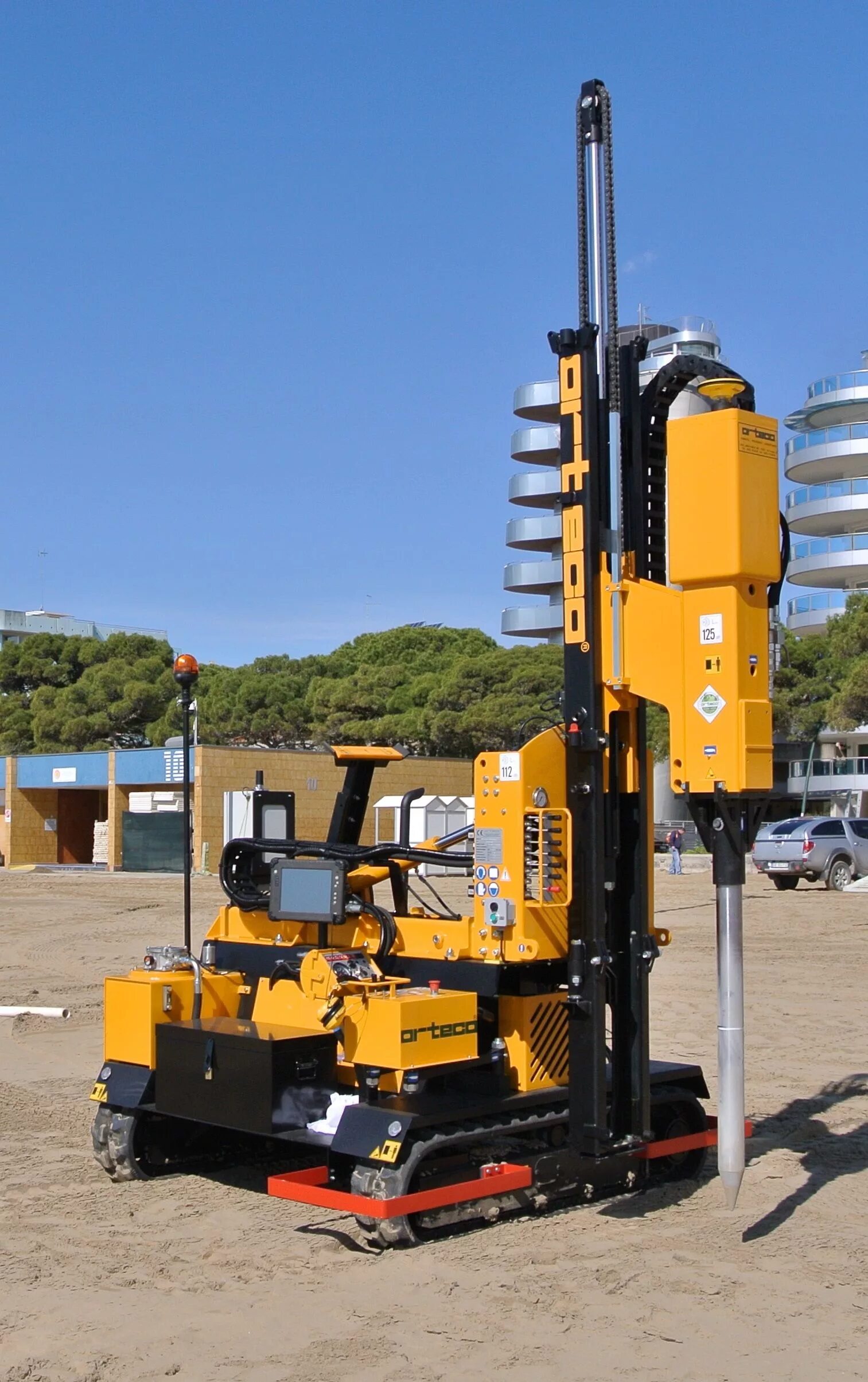 Pile driver. Ортеко. бур гидравлический винтовой orteco. orteco шнек. piledriver машина.