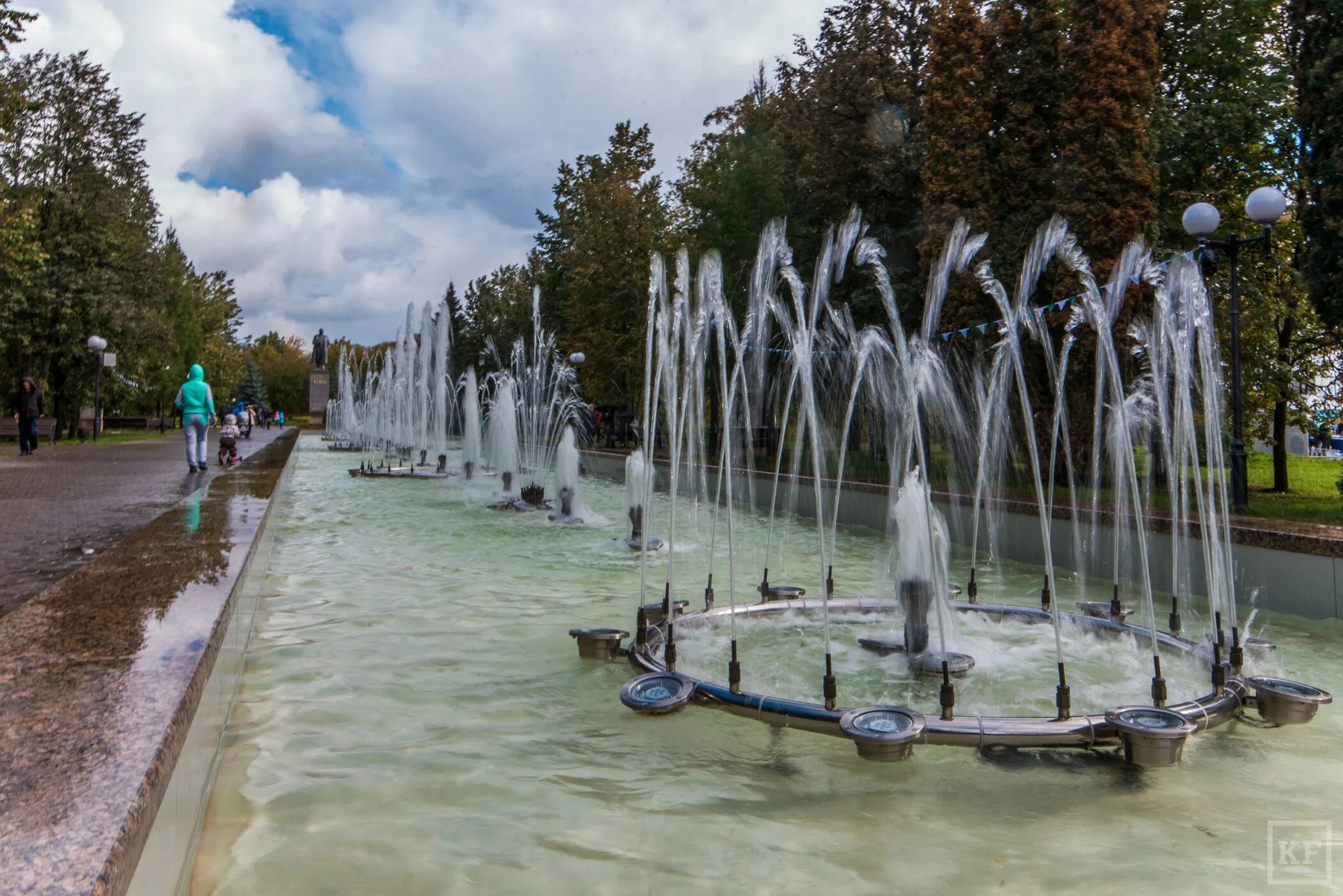 Парк отдыха казань. Парк Крылья советов Казань. Казань Авиастроительный район парк Крылья советов. Парк Соцгород Казань. Парк Ленина Казань.