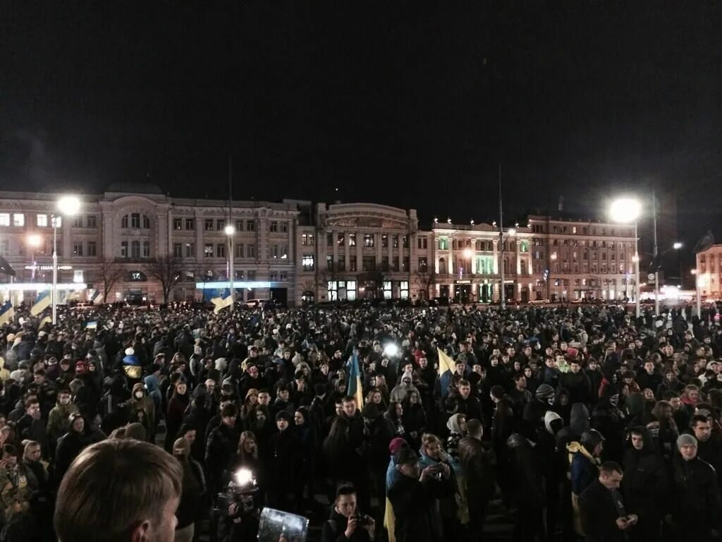 Харьков вышел. Митинг в Харькове 2014. Харьков 2014. Евромайдан на Украине в 2014.