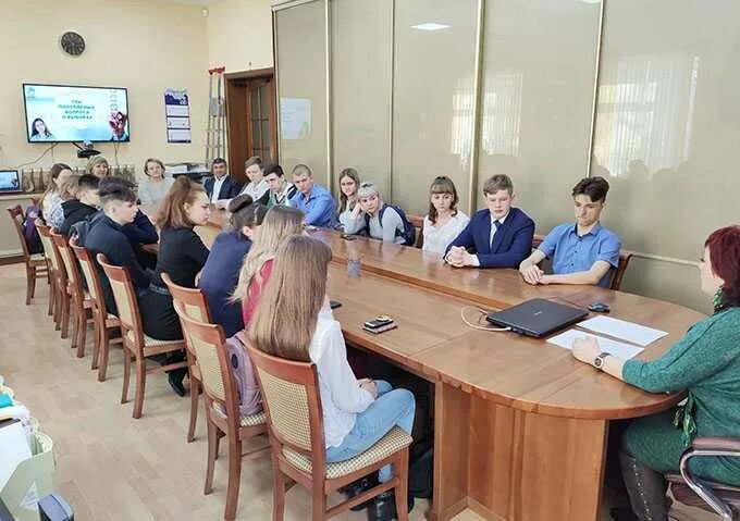 Бейский районный суд. Начальник управления образования бейского района хакасия. Министр образования республики хакасия бутенко. Верховный суд республики хакасия. Сайт управления образования хакасии.