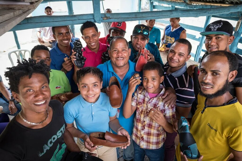 Доминиканская Республика люди. Тайцы США. Тайцы в США фото. Тайцы коллективизм. Human culture