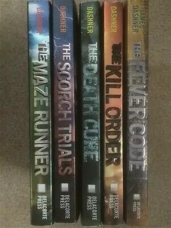 Бегущий в лабиринте код лихорадки. Бегущий в лабиринте код лихорадки. Все книги бегущий в лабиринте тотальная угроза. Бегущий в лабиринте код лихорадки. Книга бегущий в лабиринте код лихорадки.