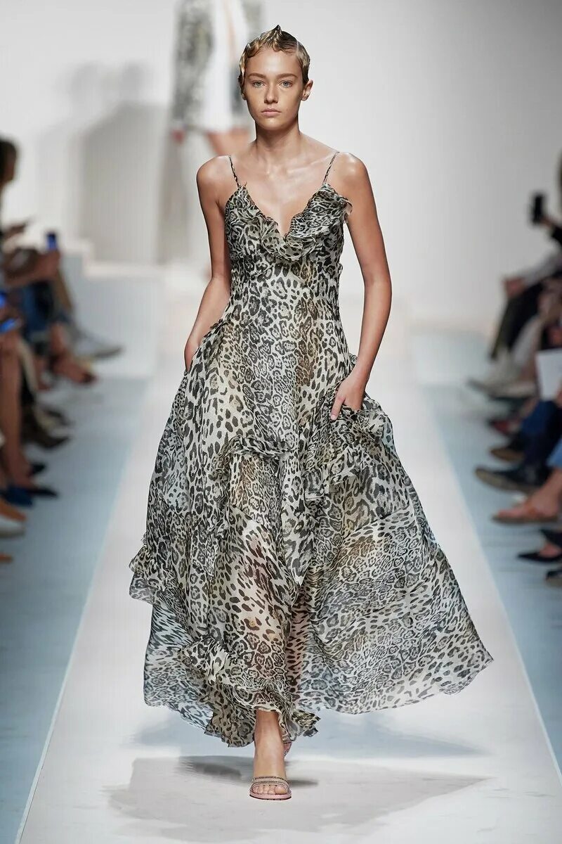 Ermanno scervino. Эрмано шервино. мода эрмано шервино 2025. подиум ermanno scervino. ermanno scervino платье подиум.