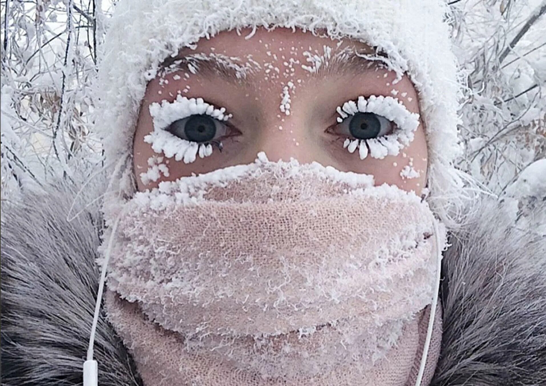 Меня тянет туда где морозы снега. Анастасия Груздева из Якутии. Анастасия Груздева Якутск. Девушка с замерзшими ресницами. Иней на лице.