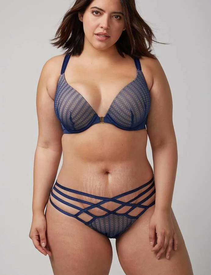 Curvy natural. Дениз бидо модель Plus-Size. Модель плюс сайз Дениз бидо. Модель Plus-Size Denise Bidot.