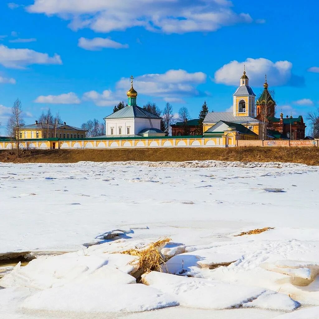 Боровичи новгородская область монастырь. Свято-духов иаковлев боровичский монастырь. Духи боровичи. Свято-духов монастырь боровичи. Духов монастырь боровичи.