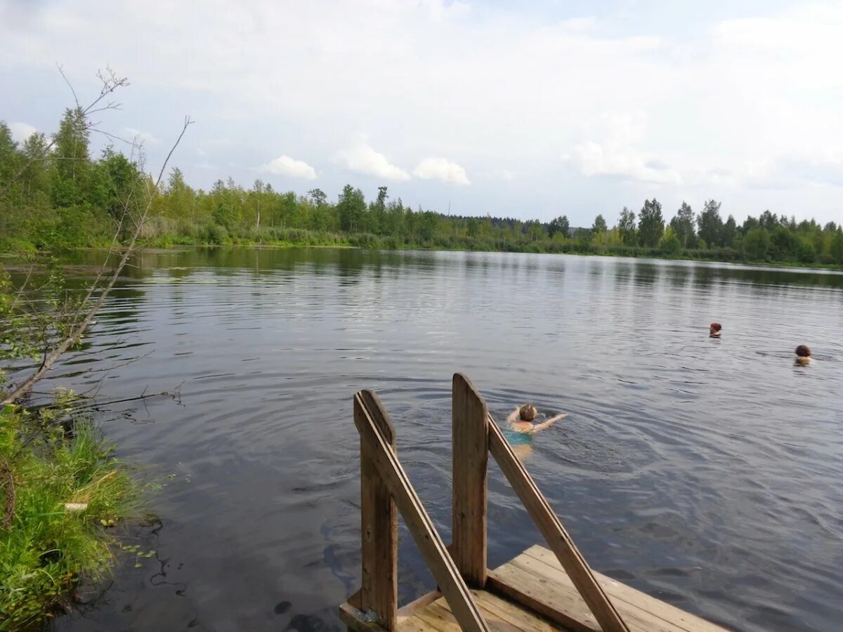 Озеро круглое глубина. Озеро Бездонка Солнечногорск. Бездонное озеро Солнечногорск глубина. Озера Солнечногорского района. Озеро бездонное в Солнечногорском районе.