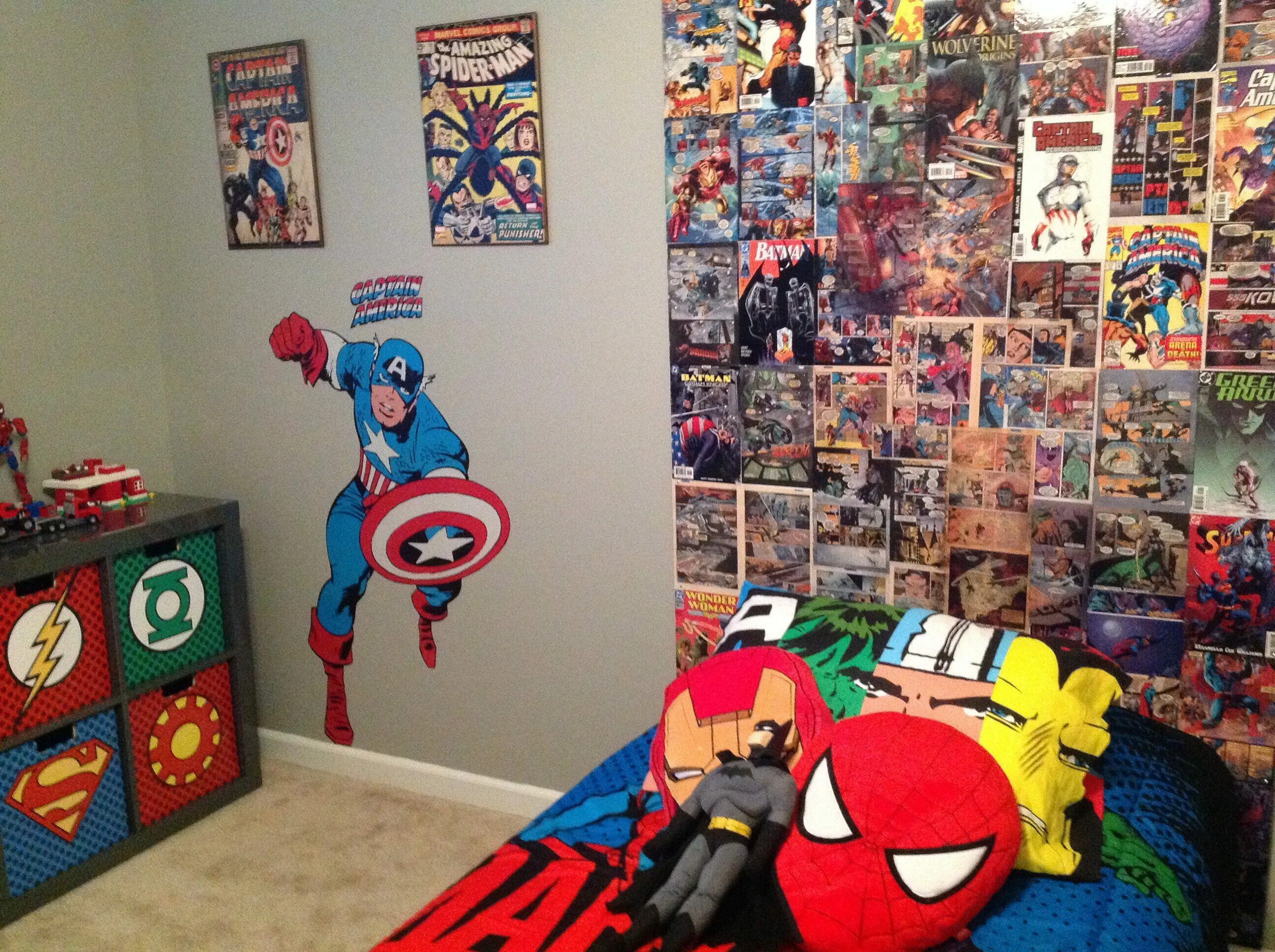 Комната марвел. Комната в стиле супергероев. Комната в стиле Марвел. Комната в стиле Мстителей. Детская комната в стиле Марвел.