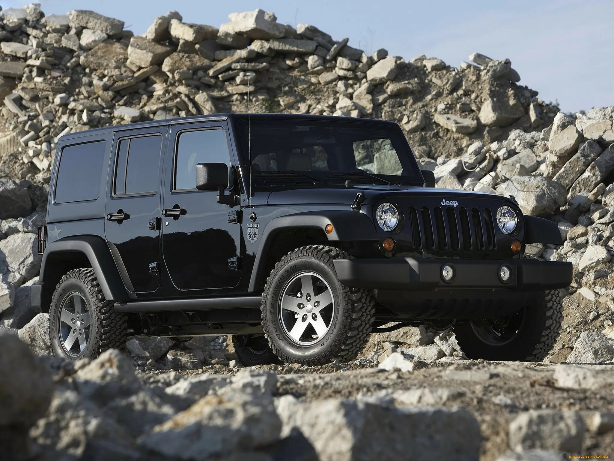 Машина джип черная. Jeep Wrangler 2011. Jeep Wrangler 2012. Джип Вранглер 2010. Джип Вранглер Рубикон черный.