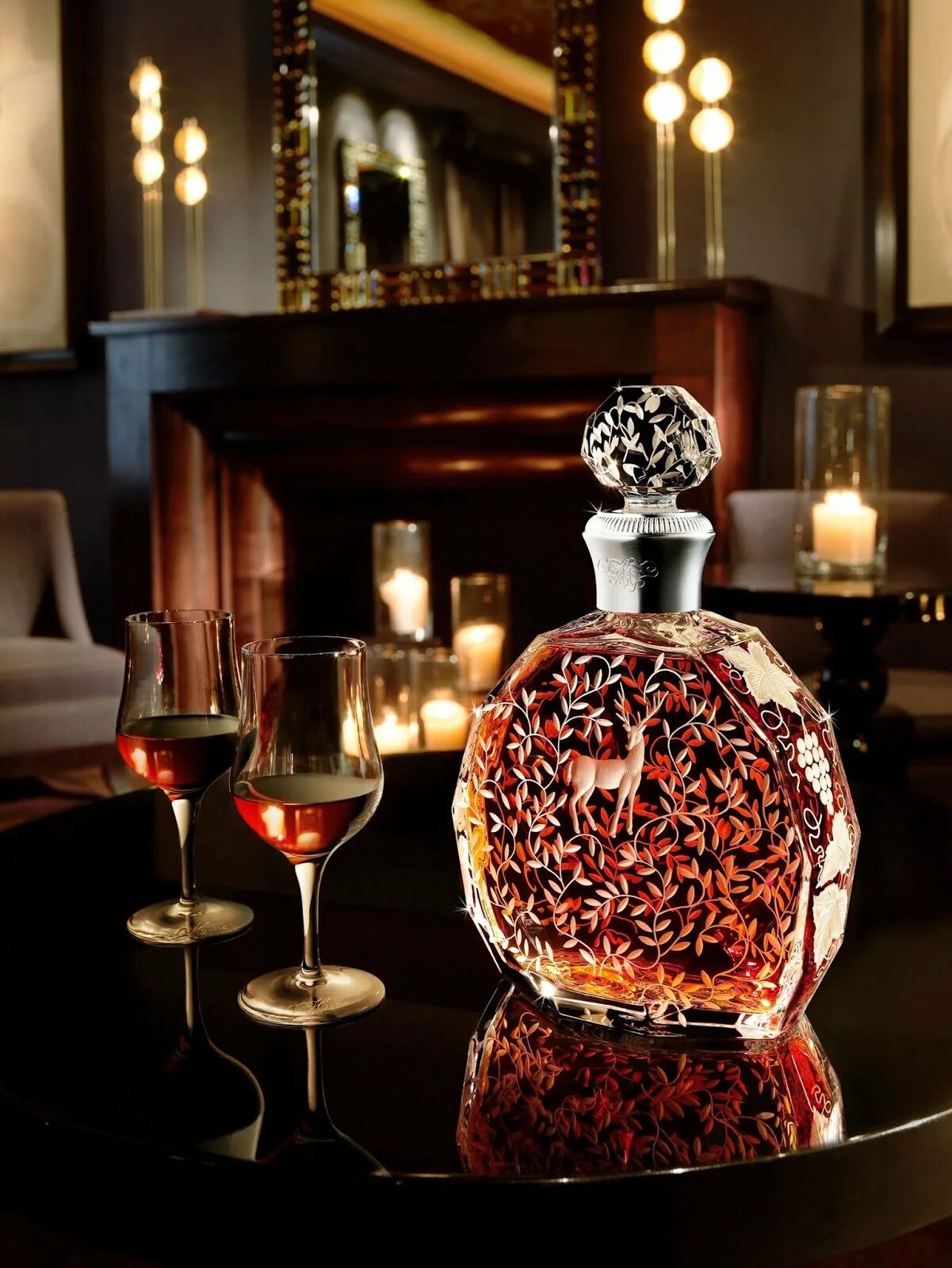 Коньяк Hine Triomphe Talent de Thomas Hine Crystal Decanter. Martell Creation Cognac in handcarved Baccarat Decanter. Коньяк Хайн самый дорогой. Дорогие Роскошные вещи.