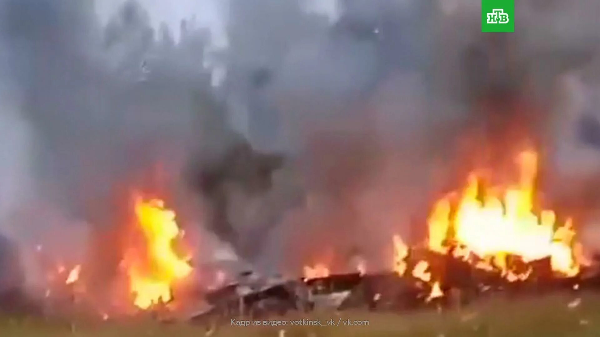 Разбился тверской самолет. Авиакатастрофа в Тверской области. В Тверской области упал самолет. Авиакатастрофы фото погибших. Трупы после крушения самолета.