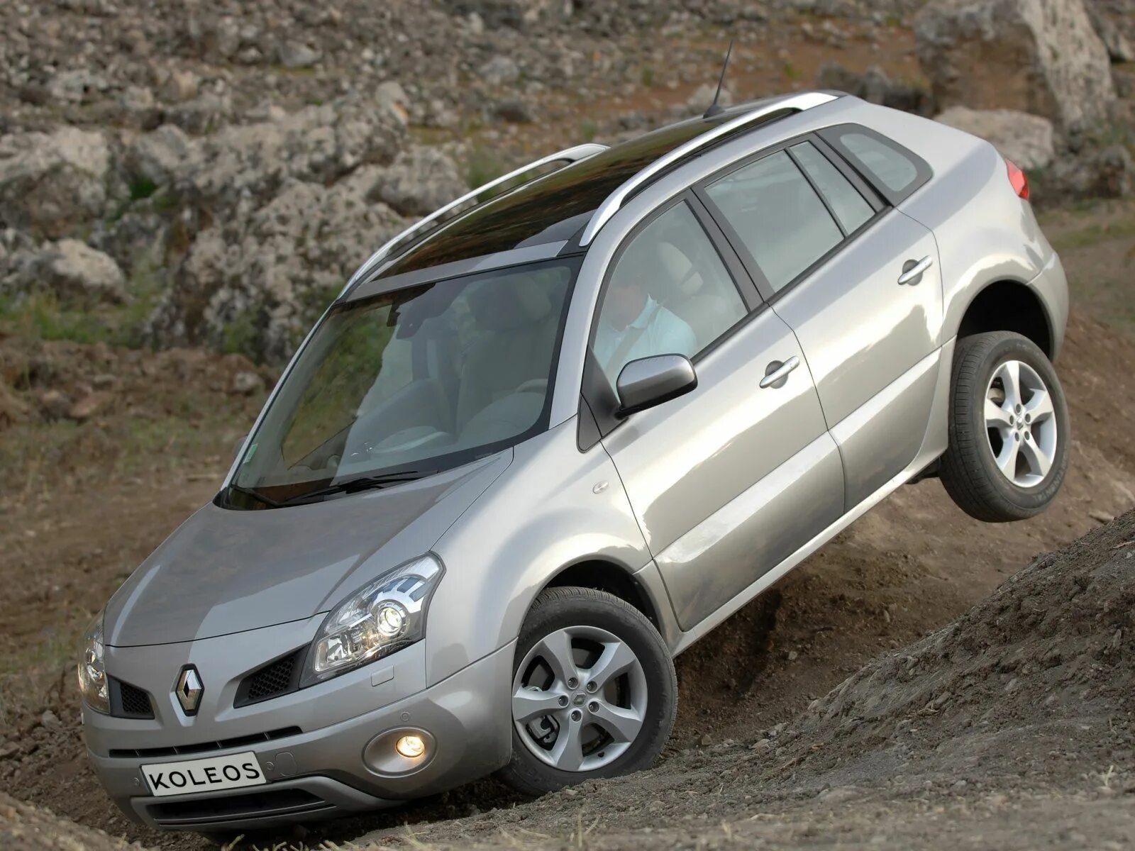 Авито рено полный привод. Renault KOLEOS 2008. Рено Колеос 2008 года. Renault KOLEOS 1. Renault KOLEOS 1 поколения.