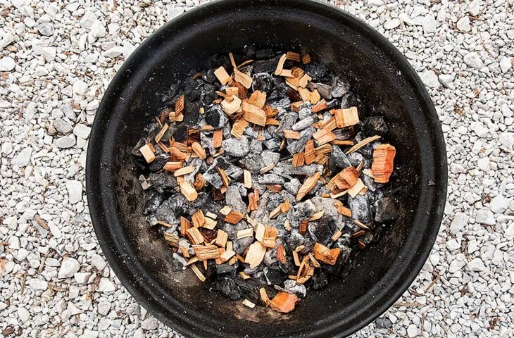 Смешанные угли. Пековый кокс. Активированный уголь адсорбент. Смешанные угли. Уголь цилиндрический.