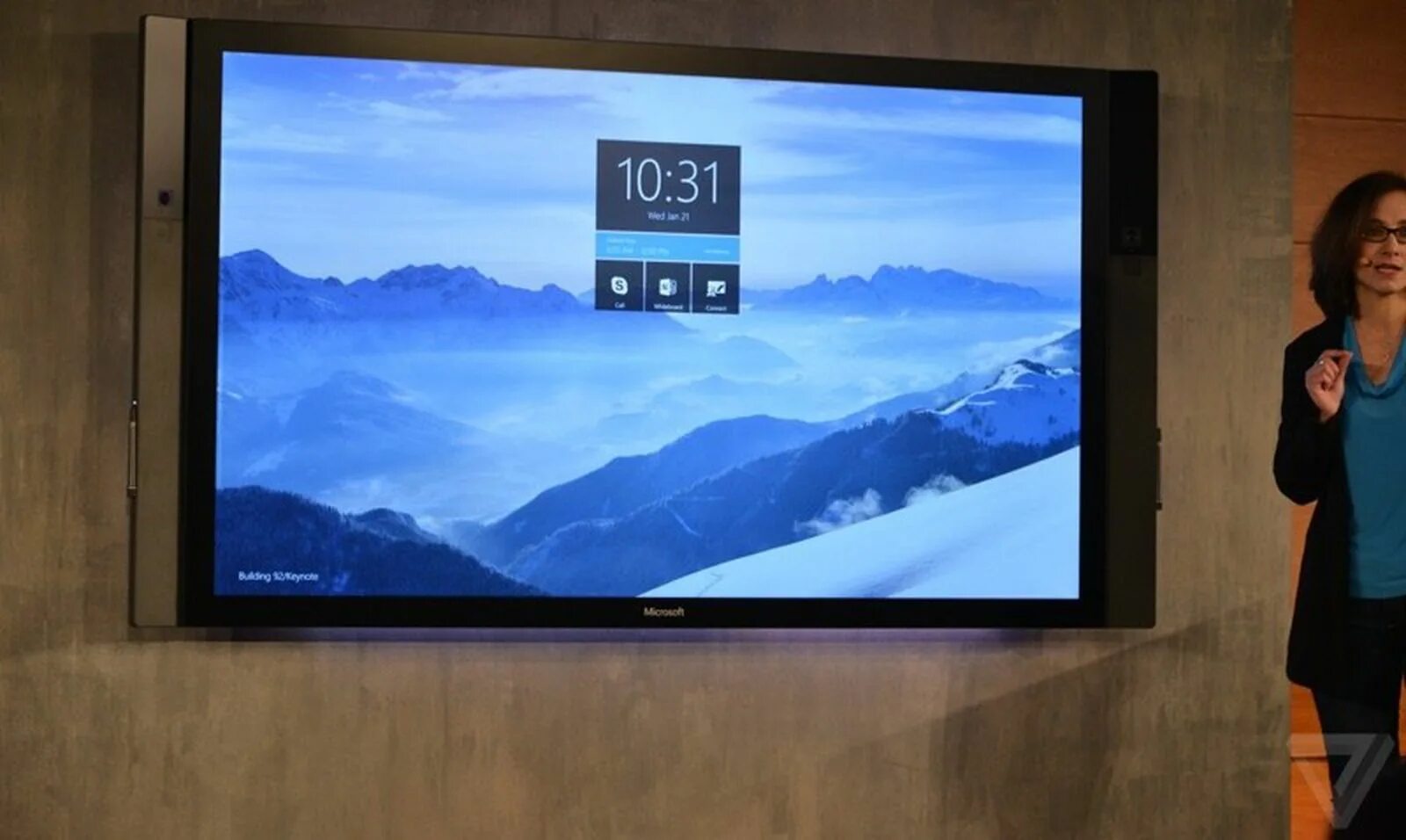 Игры делать телевизоры. Microsoft’s surface Hub 2. Windows 10 surface Hub. Телевизор Microsoft. Планшет телевизор Windows.