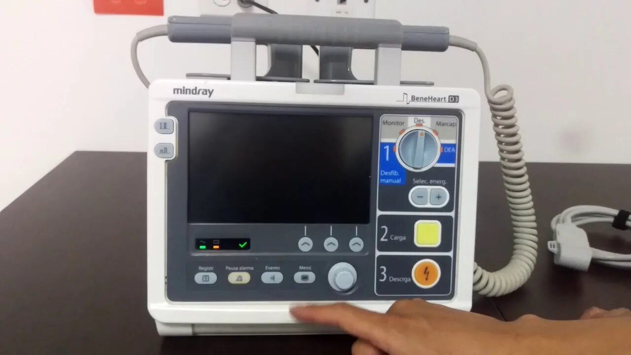 Дефибриллятор beneheart d6. Дефибриллятор mindray beneheart d3. beneheart d3 дефибриллятор-монитор. beneheart d3 mindray, китай. электрокардиограф beneheart r3.
