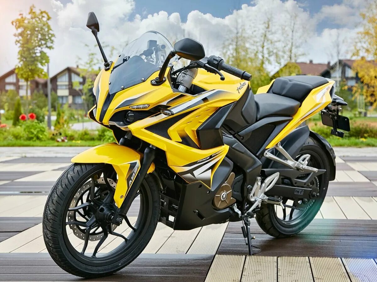 Bajaj pulsar. Bajaj Pulsar RS 200. Мотоцикл Bajaj Pulsar RS 200. Pulsar rs200. Bajaj Bajaj Pulsar rs200.