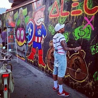Chris brown wall to wall