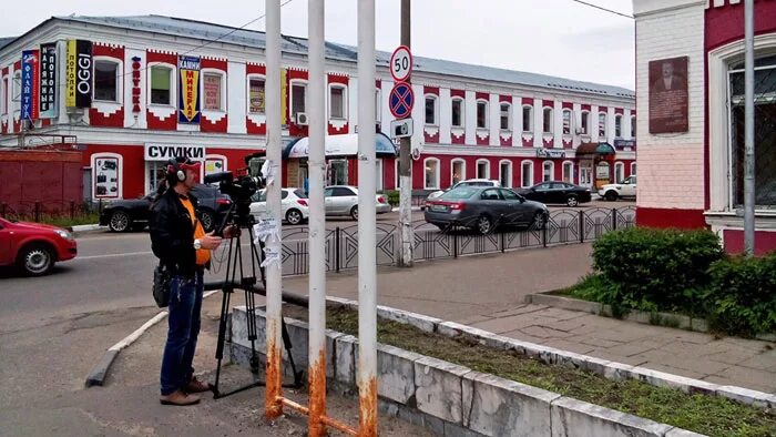 Кинотеатр орехово зуево на сегодня. Морозовская мануфактура Орехово-Зуево. Морозовские фабрики в Орехово-Зуево. Кинотеатр Заря Орехово Зуево. Мануфактура Орехово-Зуево кафе.