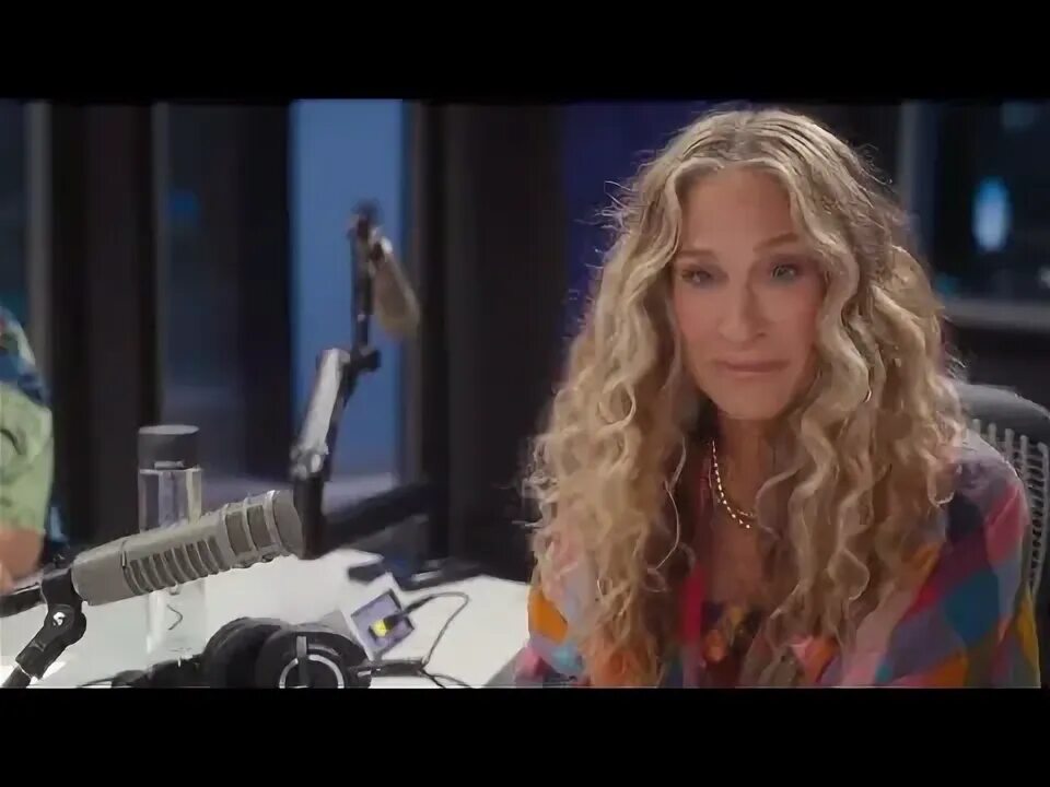 Кэрри брэдшоу и эйдан и просто так. И просто так кэрри и эйдан. And just like that фото. At just like that. At just like that.