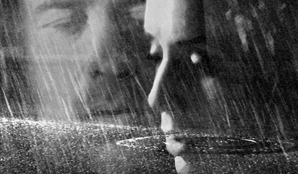 Струи дождя. Сквозь дождь. Женщина дождя. Дождь в душе.
