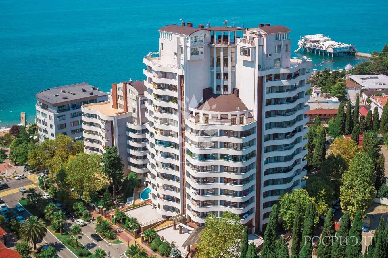 Море недвижимости сочи. Жилой комплекс волна фрегат сочи. жк бригантина сочи. фрегат светлана сочи. жк у моря сочи.