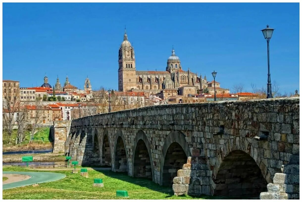 Саламанка фото. Римский мост саламанка. Университет саламанки в испании. Castilla y leon испания. Spanish universities.