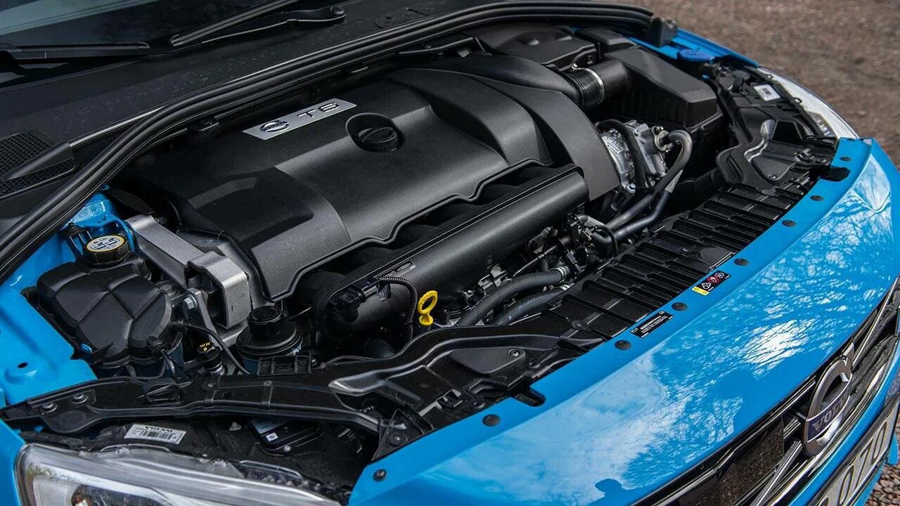 Движок бензиновый. Bmw e46 2. Двигатель bmw m6 e63. Bmw 650i под капотом. Jaguar xf 4.