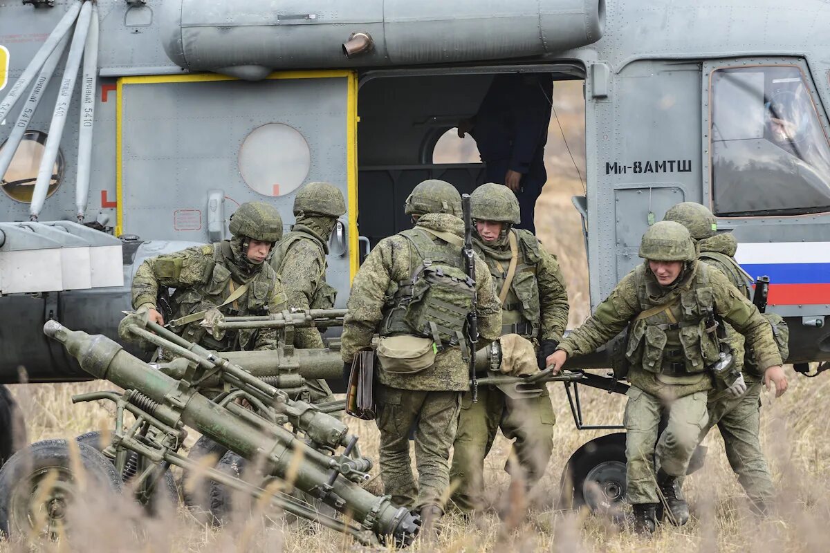 Н военная операция. Российские военные. Украинские военные. Военная операция. Военная операция на Украине.