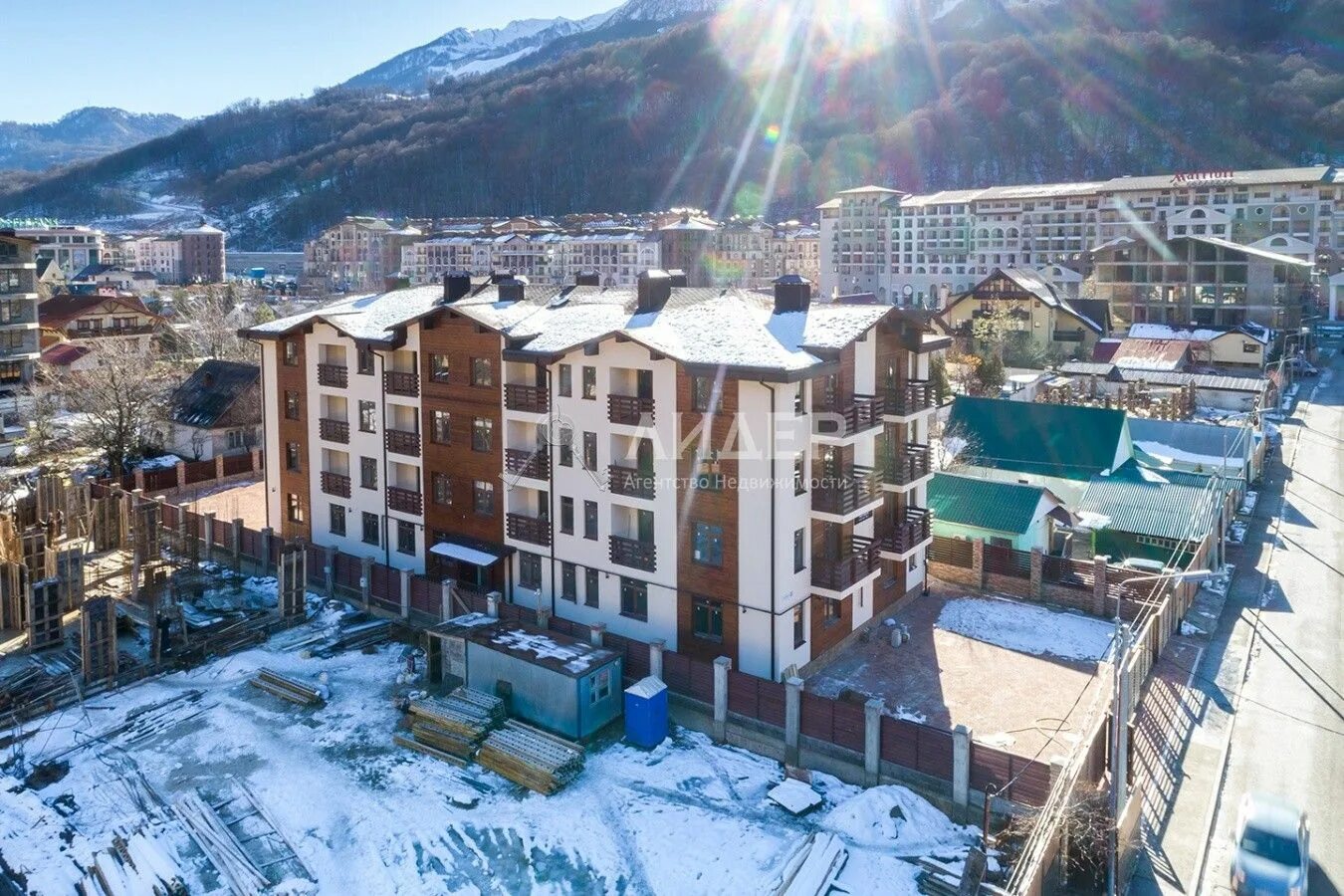 Жк альпийский сочи sochi ap ru. Переселенческая 12 Эсто садок. Улица Переселенческая 12 Эсто-садок. Г. Сочи, п. Эсто-садок, ул. Переселенческая, д. 35. ЖК Альпийская горка Сочи.