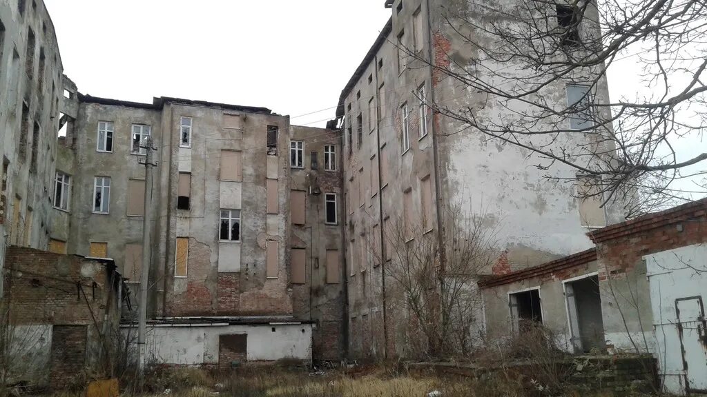 Новости советска подслушано. Здание КПУ Советск. Заброшенки Калининградской области. Культпросвет училище Советск. Училище Советск Калининградская область.