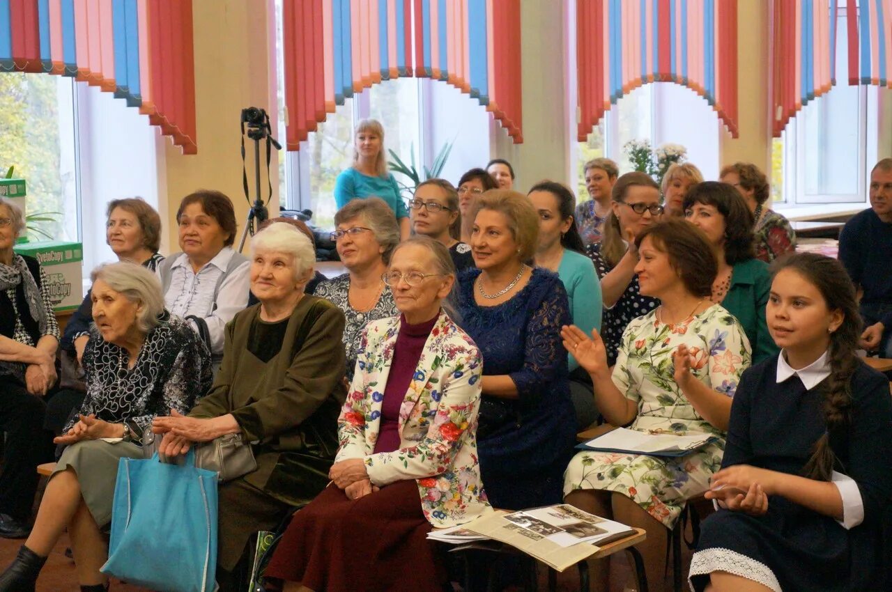 30 школа пенза. школа 54 томск учителя. моу сош 30 волжский учителя. школа номер 14 учителя. школа 30 учителя фото.