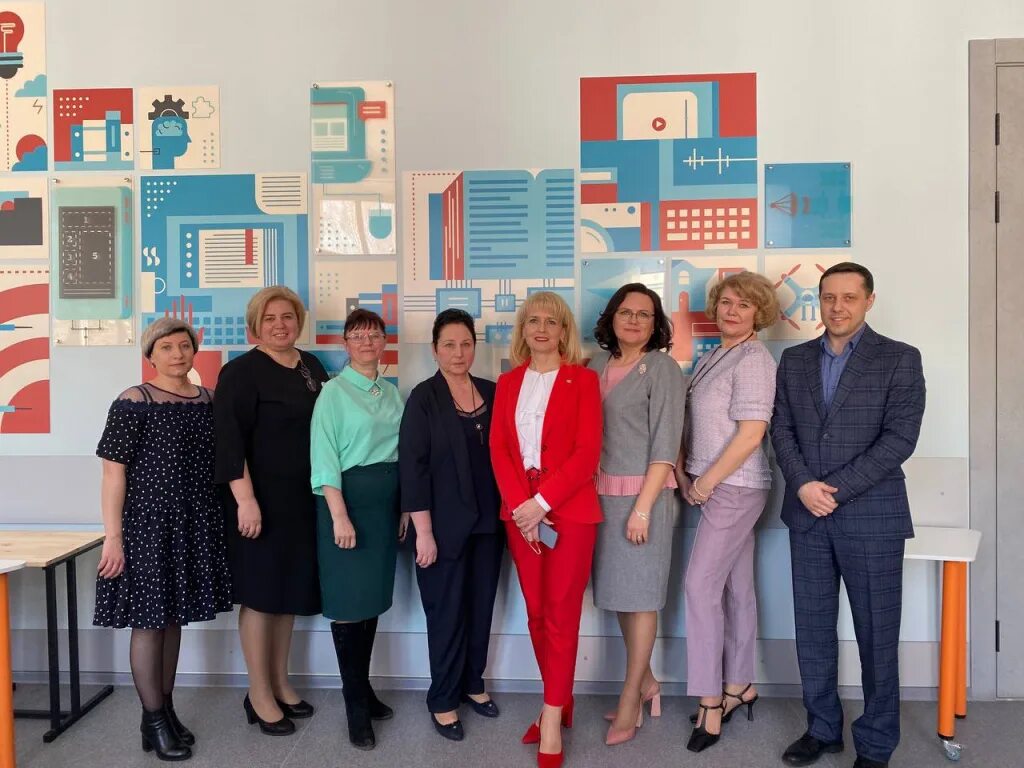 Конкурса «лидер образовательной организации». Конкурс директор школы. Тюменского индустриального университета подпись ефремова. Конкурс директор школы. Лидер в образовательной организации.