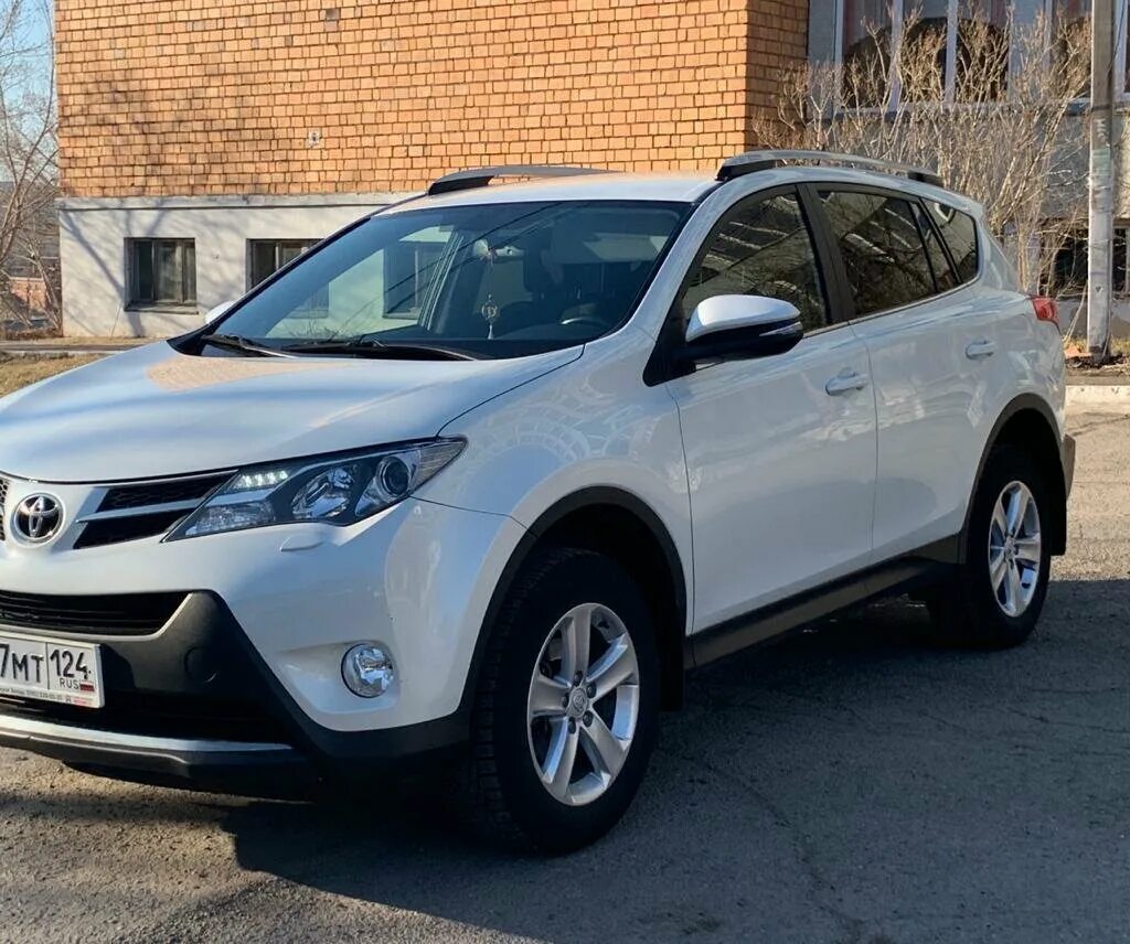 Тойота рав владивосток. Тойота рав 4 белая. Toyota rav4 2014 белая. Toyota rav4 IV (ca40). Тойота рав 4 2014 белая.