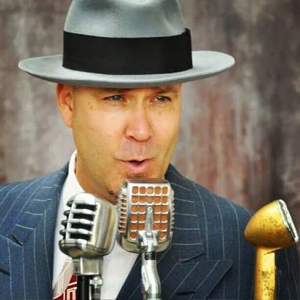 Big morris. Джуда льюис фото. Фил морис. Ricky_baker. Big morris.