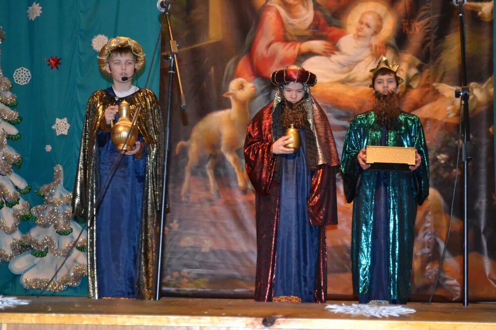 волхвы в пути скоро. рождественский вертеп рахиль. костюм волхва на рождественскую елку. сценка волхвы. сценка волхвы.