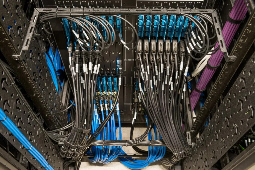 Сетевое оборудование. Cabling. Скс слаботочка. Телекоммуникации и связь. Структурированная кабельная система для лвс.