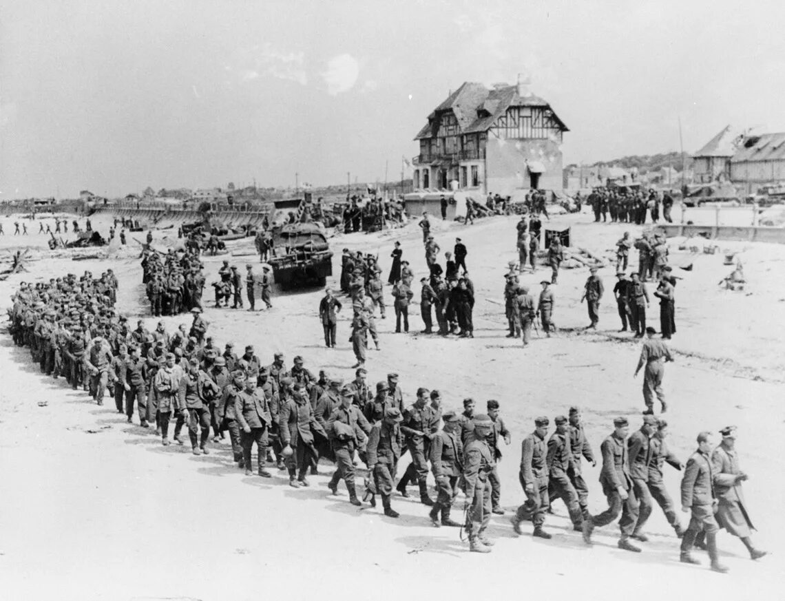 Высадка союзников в нормандии операция. Высадка в Нормандии 1944. Нормандия 6 июня 1944. Нормандия ВОВ 1944. Высадка 6 июня 1944.