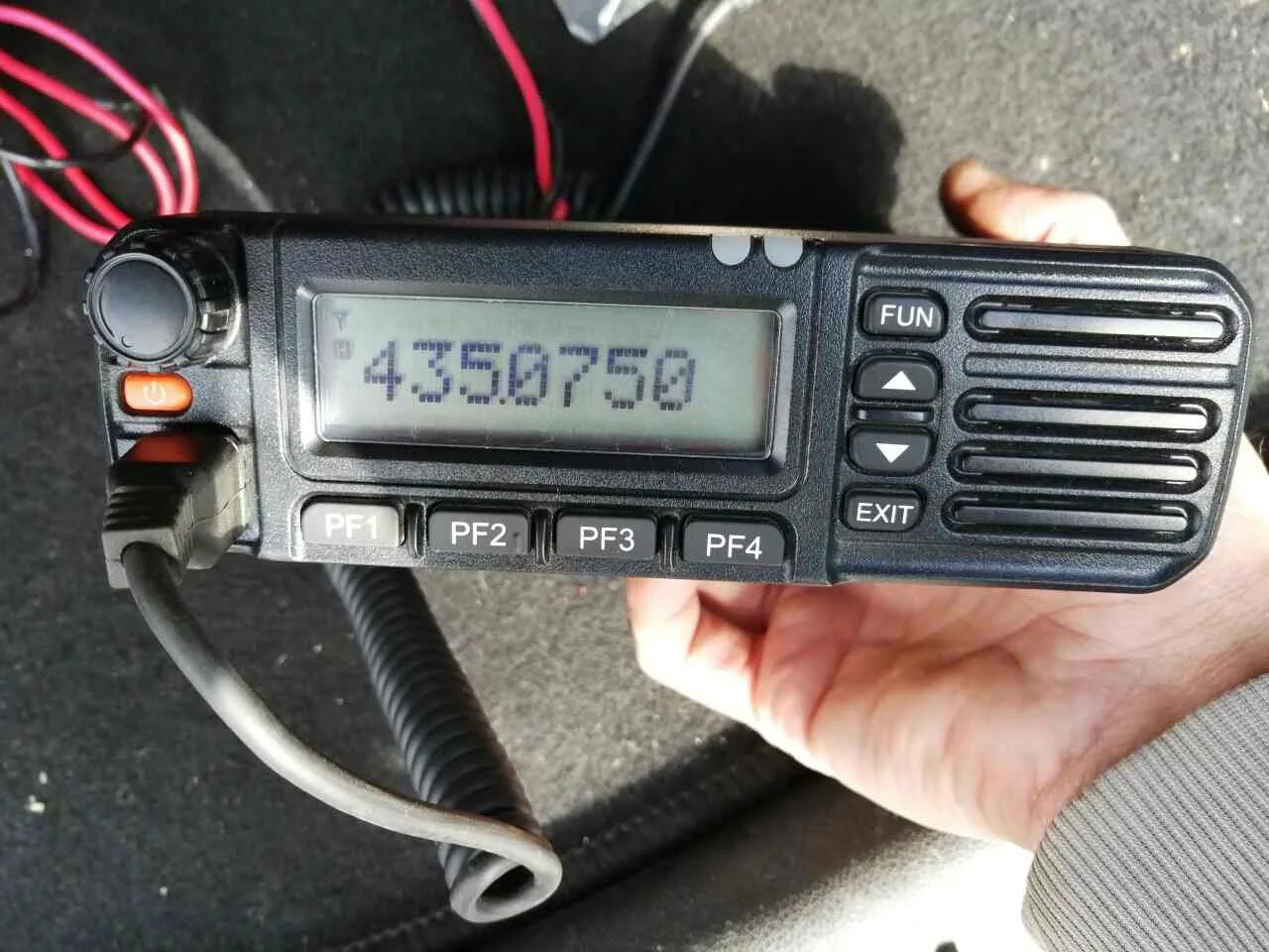 Радиостанция 90. Радиостанция comrade r90. Comrade r90 UHF. Рация комбат т 440. Радиостанция комбат т440 патруль.