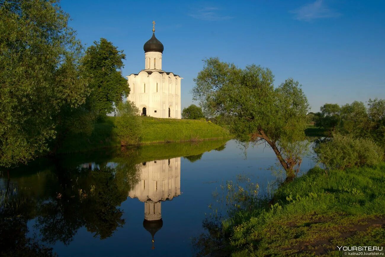 Церковь покрова на реке нерли. Храм андрея боголюбского на нерли. Церковь на нерли владимирская область. Владимир на клязьме храм покрова на нерли. Храм покрова на реке нерли.
