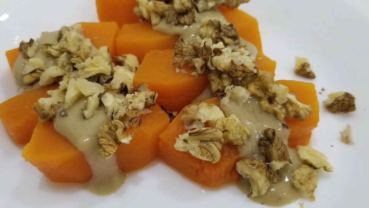 Тыква с грецкими орехами на зиму. Турецкий десерт из тыквы. турецкий десерт из тыквы с грецкими орехами. турецкая тыква десерт. тыква по турецки.