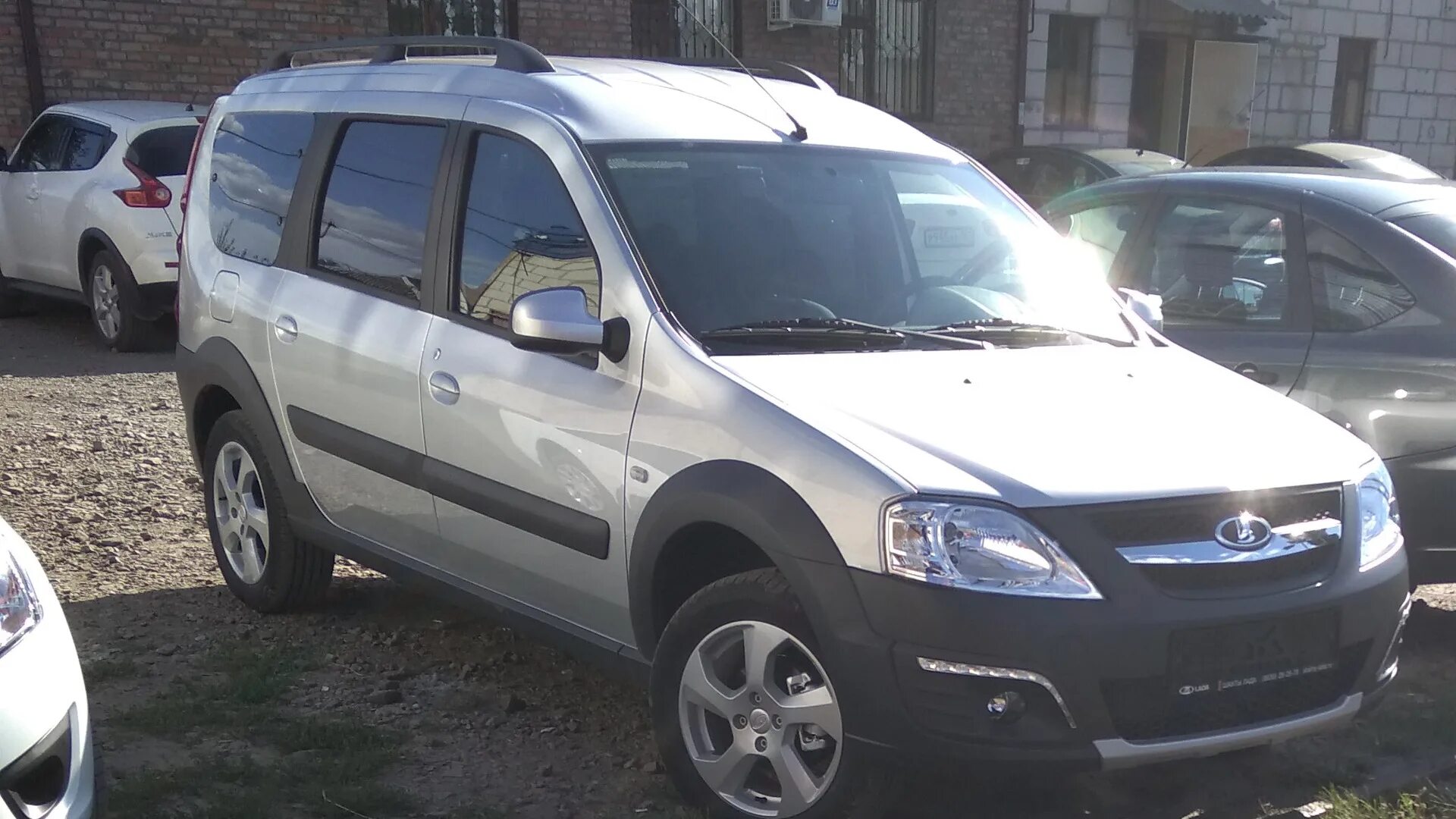 Гранта кросс универсал 2022. Dfm h30 cross. Крос авто авито. Крос авто авито. Dfm (dongfeng) h30 cross.