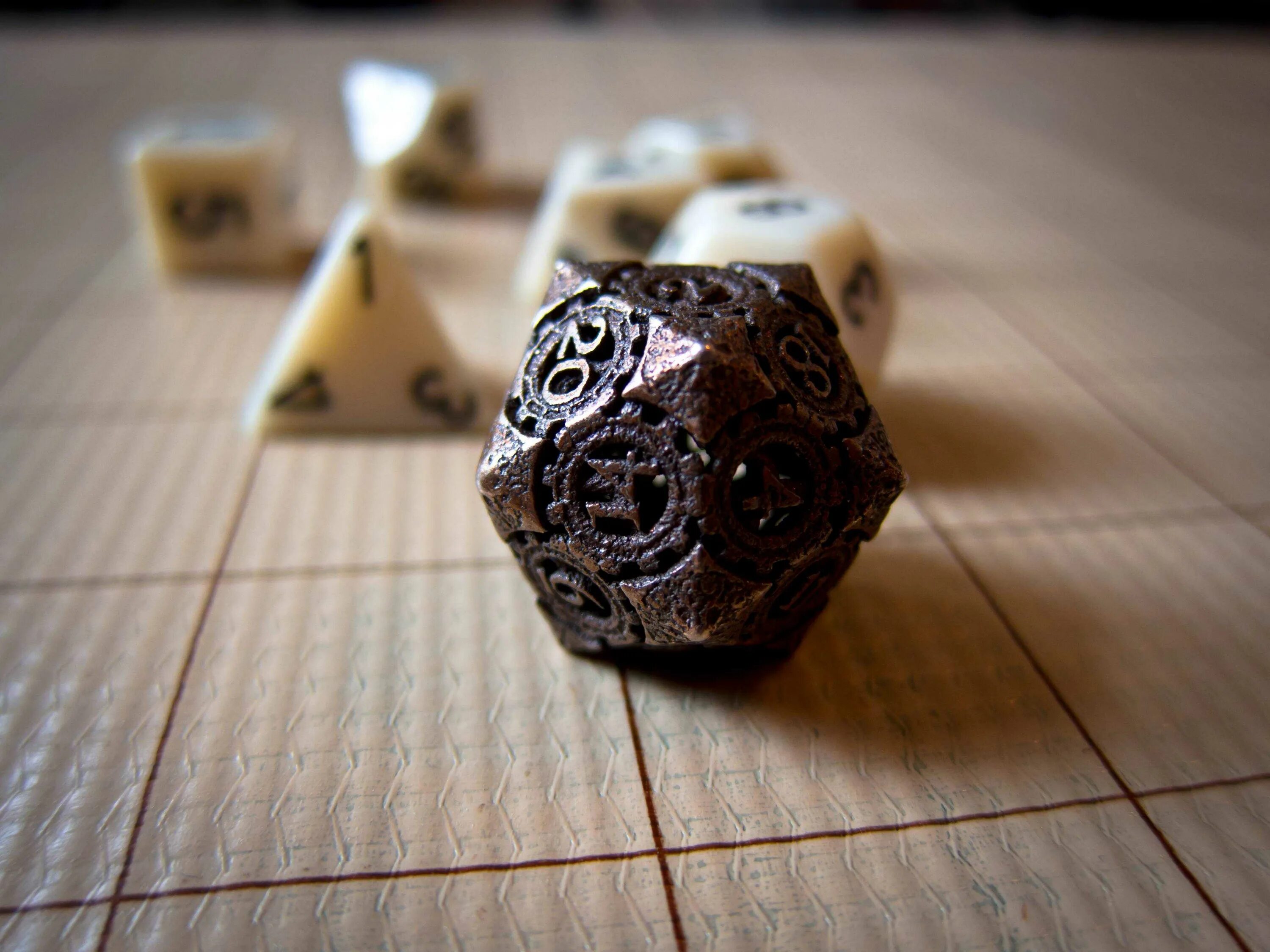 D20 1 2. Кубик днд d20. дайс 20 днд. днд дайсы арт. игральные кости днд.