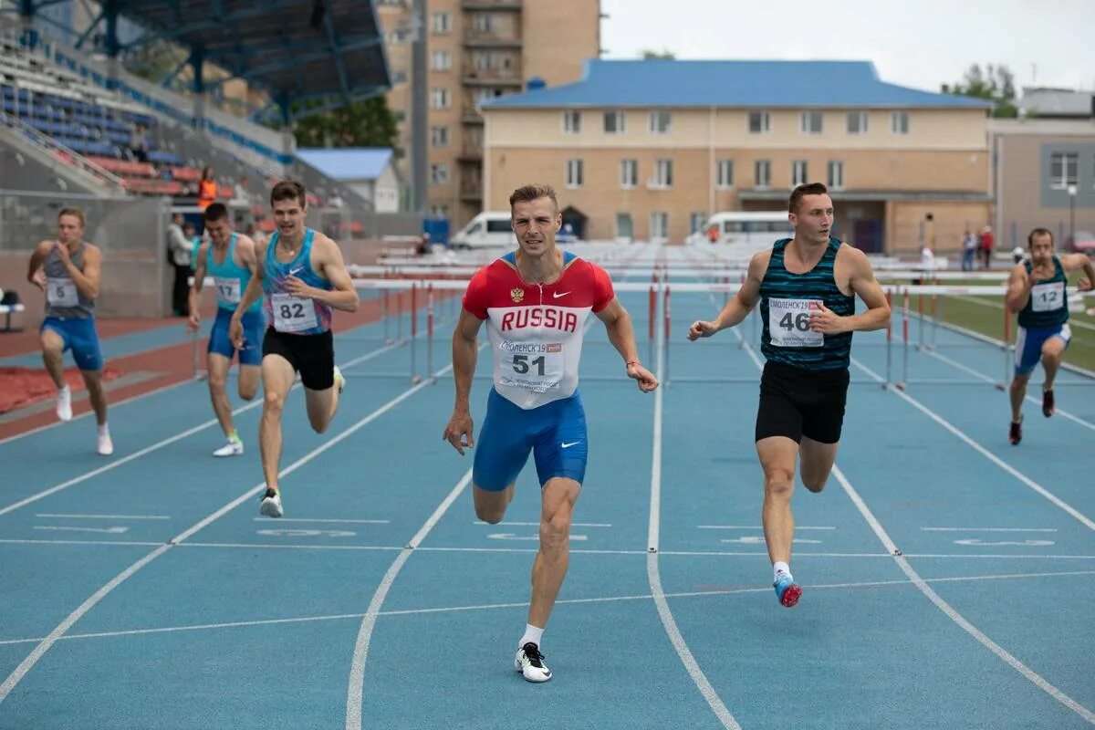 Соревнования по функциональному многоборью. Лёгкая атлетика многоборие. Эшли нельсон лёгкая атлетика. Лучшие места на стадионе. Соревнования по функциональному многоборью.