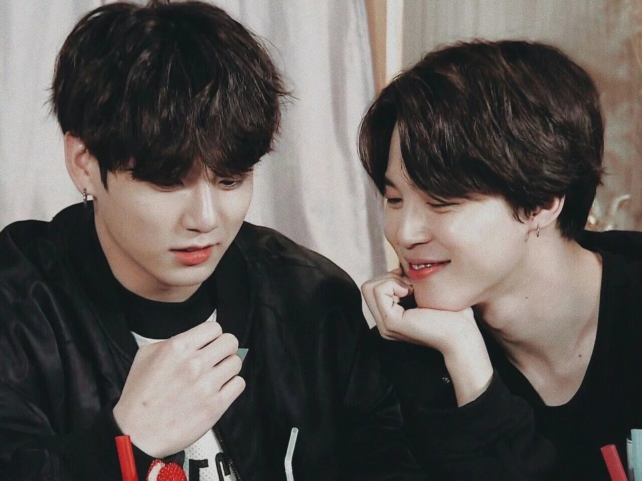 Чимин и чонгук. Бтс тэхен чимин чонгук 2023. Чонгук бтс jimin. Bts чимин и чонгук. Чигуки бтс.